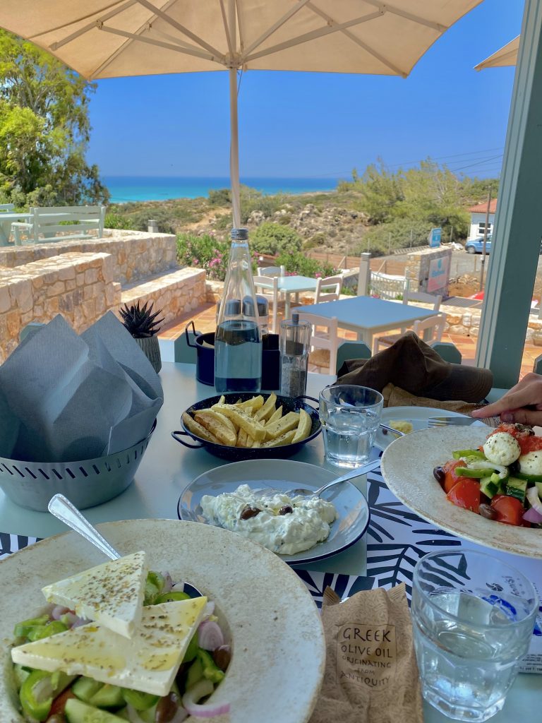Kalomirakis Tavern, restautant au bord de la Plage d'Elafonissi, Crète