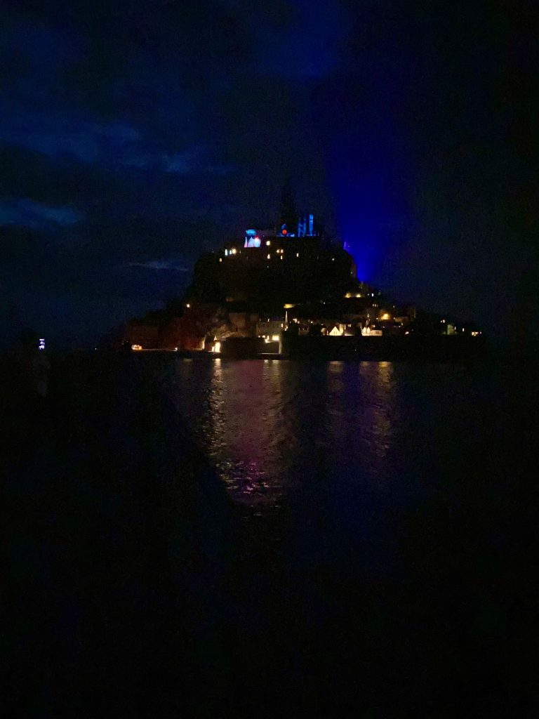 Mont-Saint-Michel de nuit